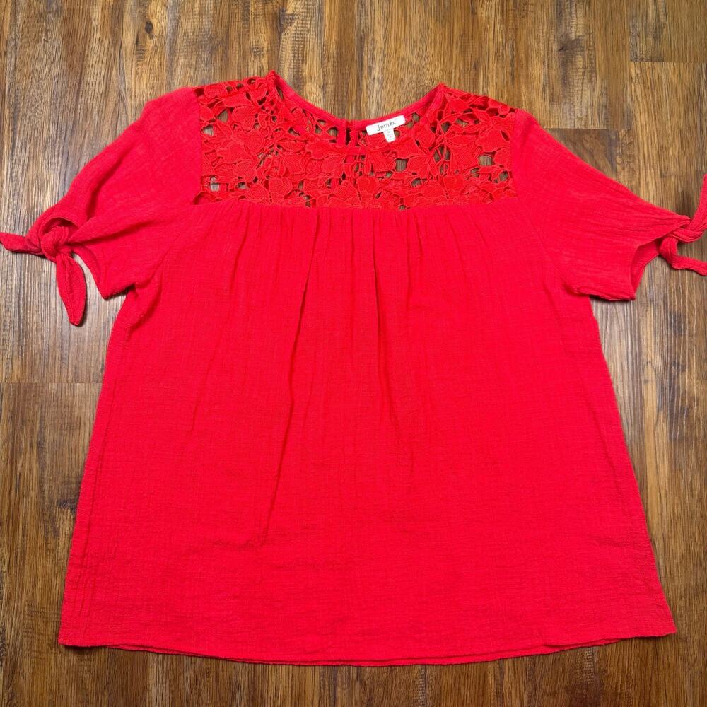 Jodifl MEDIUM red shirt sleeve blouse cutout embroidered neckline boho